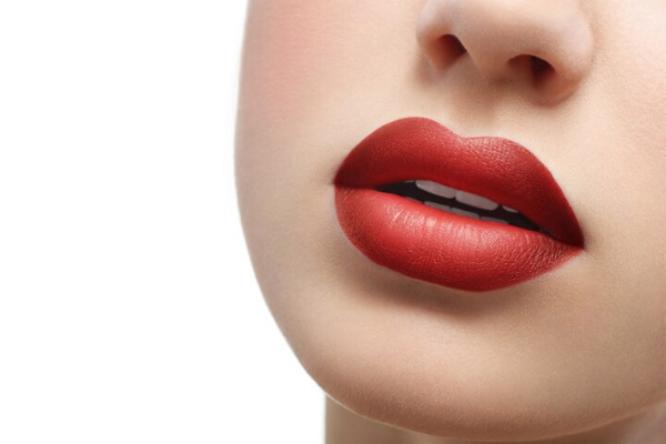 تزریق ژل لب