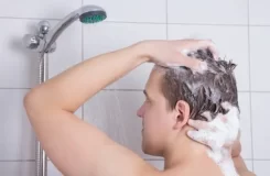 روش درست دوش گرفتن برای جلوگیری از ریزش مو